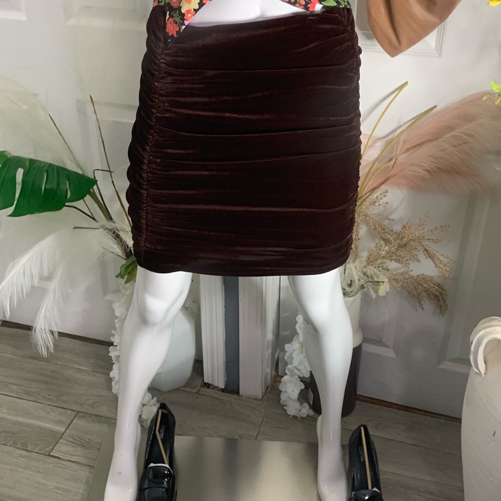 Express Nwt Super High Waisted Velvet Bodycontour Mini Skirt Brown Color Size Xs